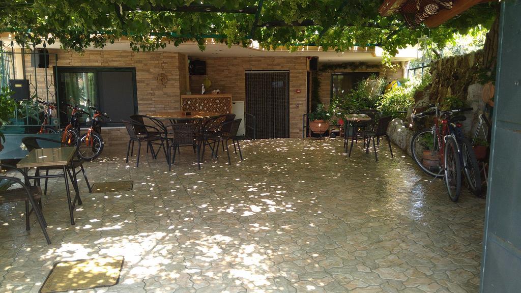 Nikolitsa Apartments Glyfada  Экстерьер фото